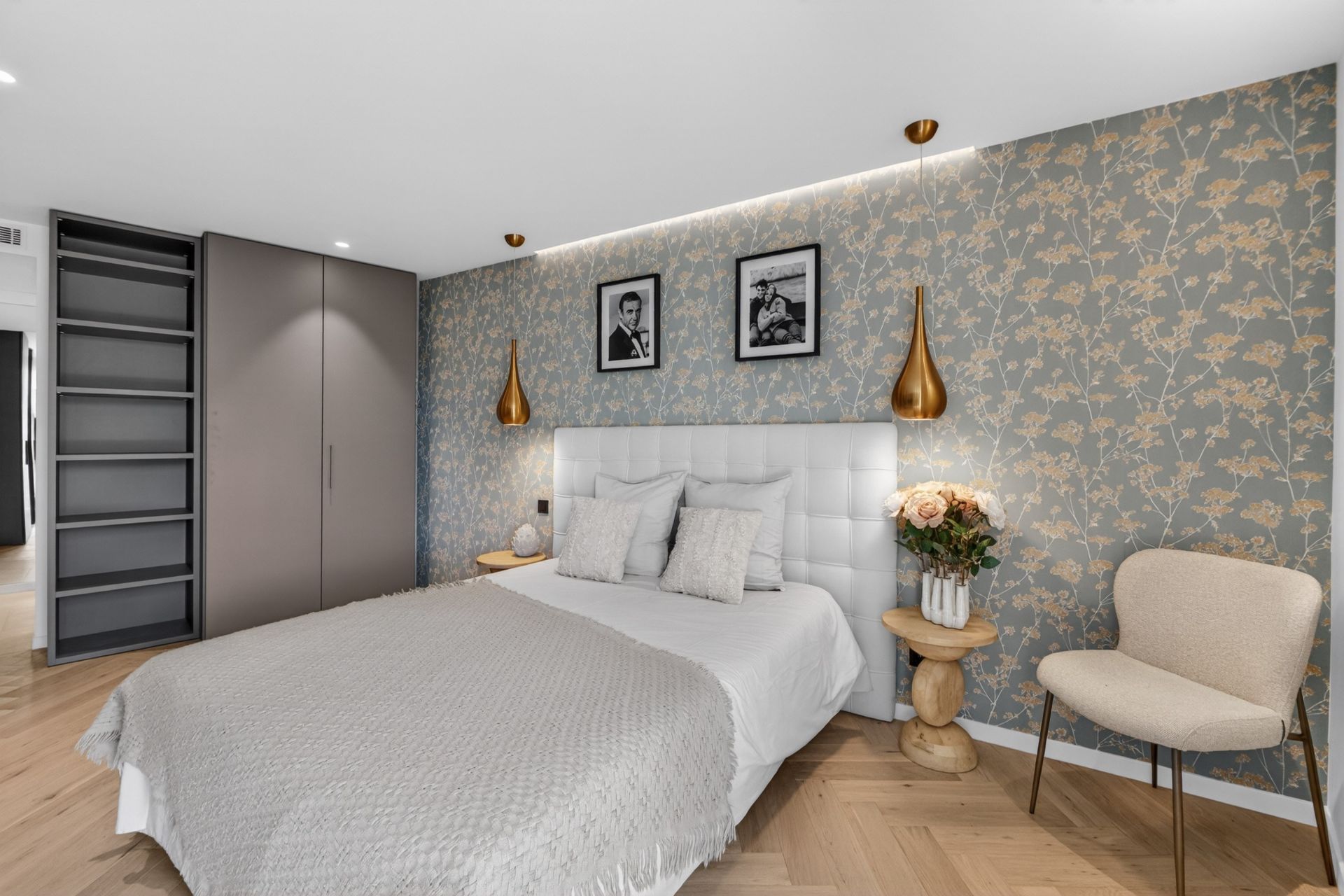 luxury apartment 3 Rooms for sale on CANNES (06400)