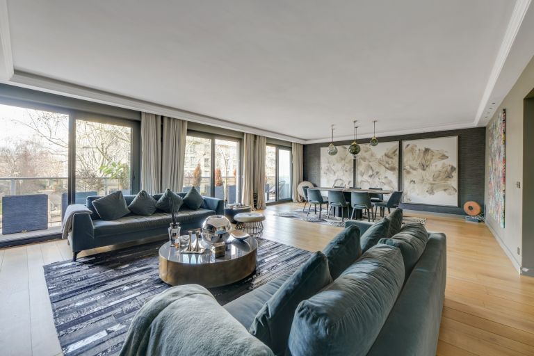 luxury apartment 5 Rooms for sale on PARIS (75016)