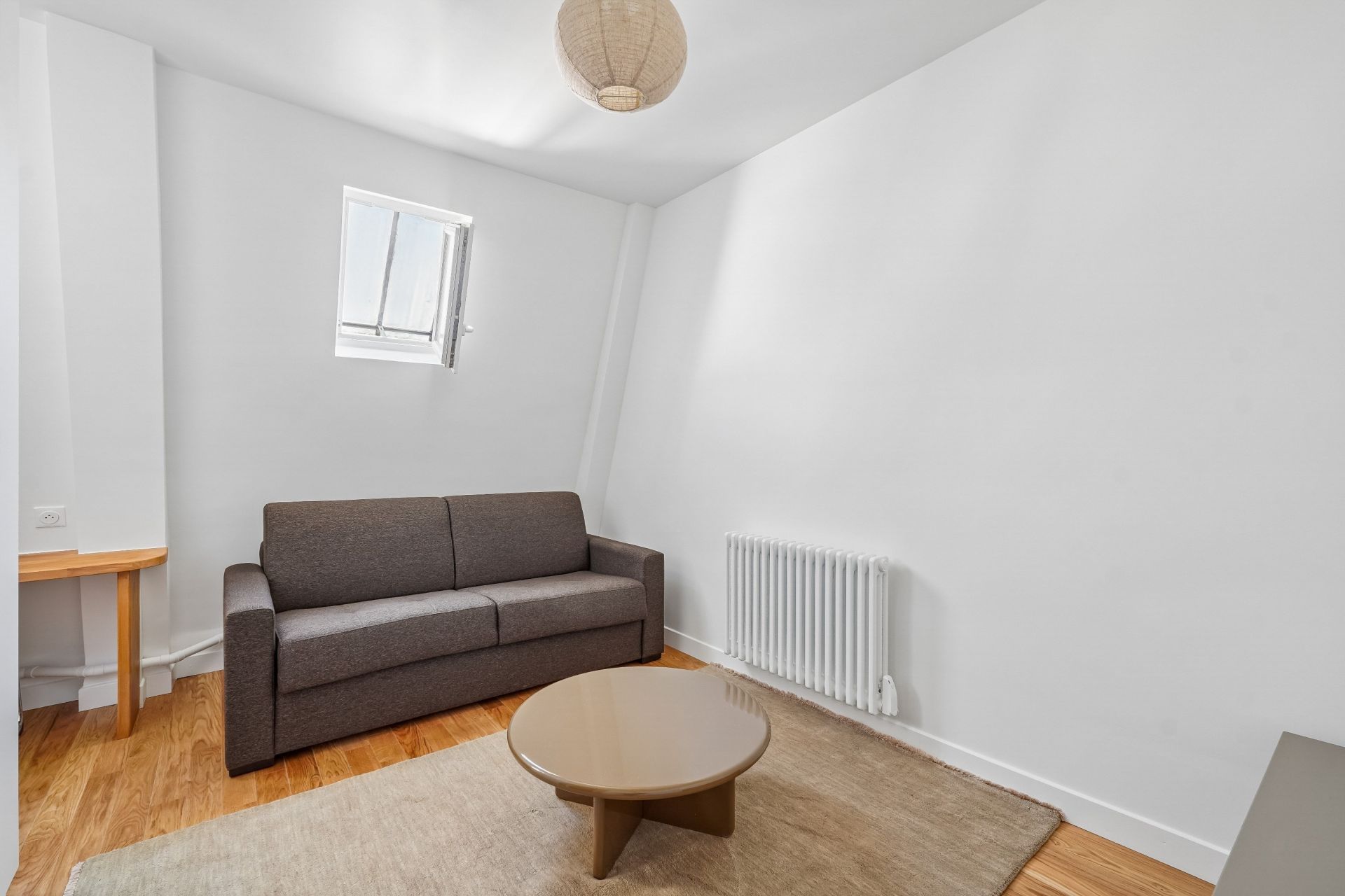 luxury apartment 1 room for rent on PARIS (75007)