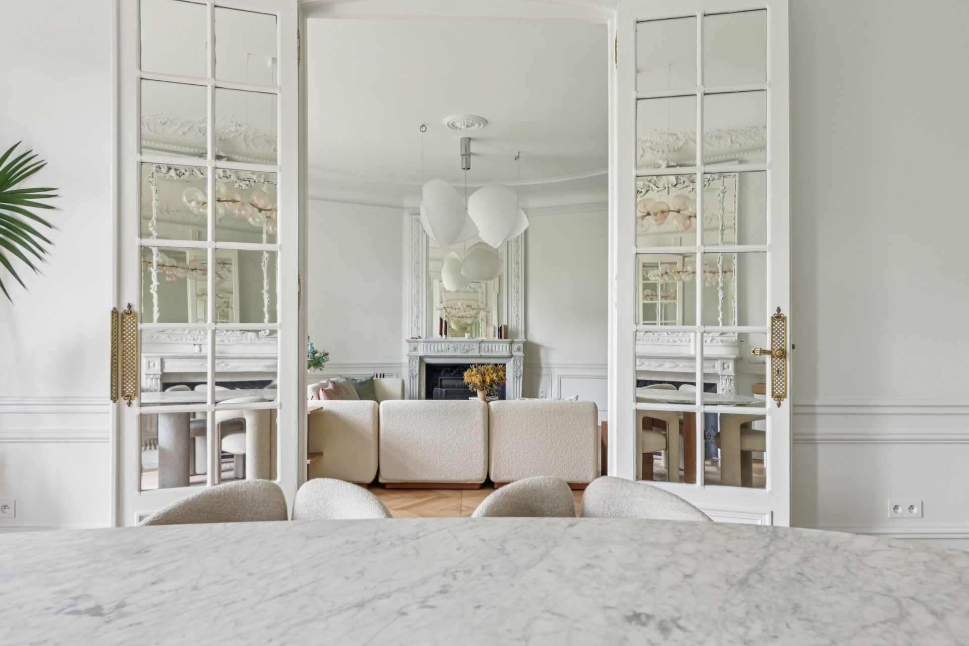 luxury apartment 7 Rooms for sale on PARIS (75017)