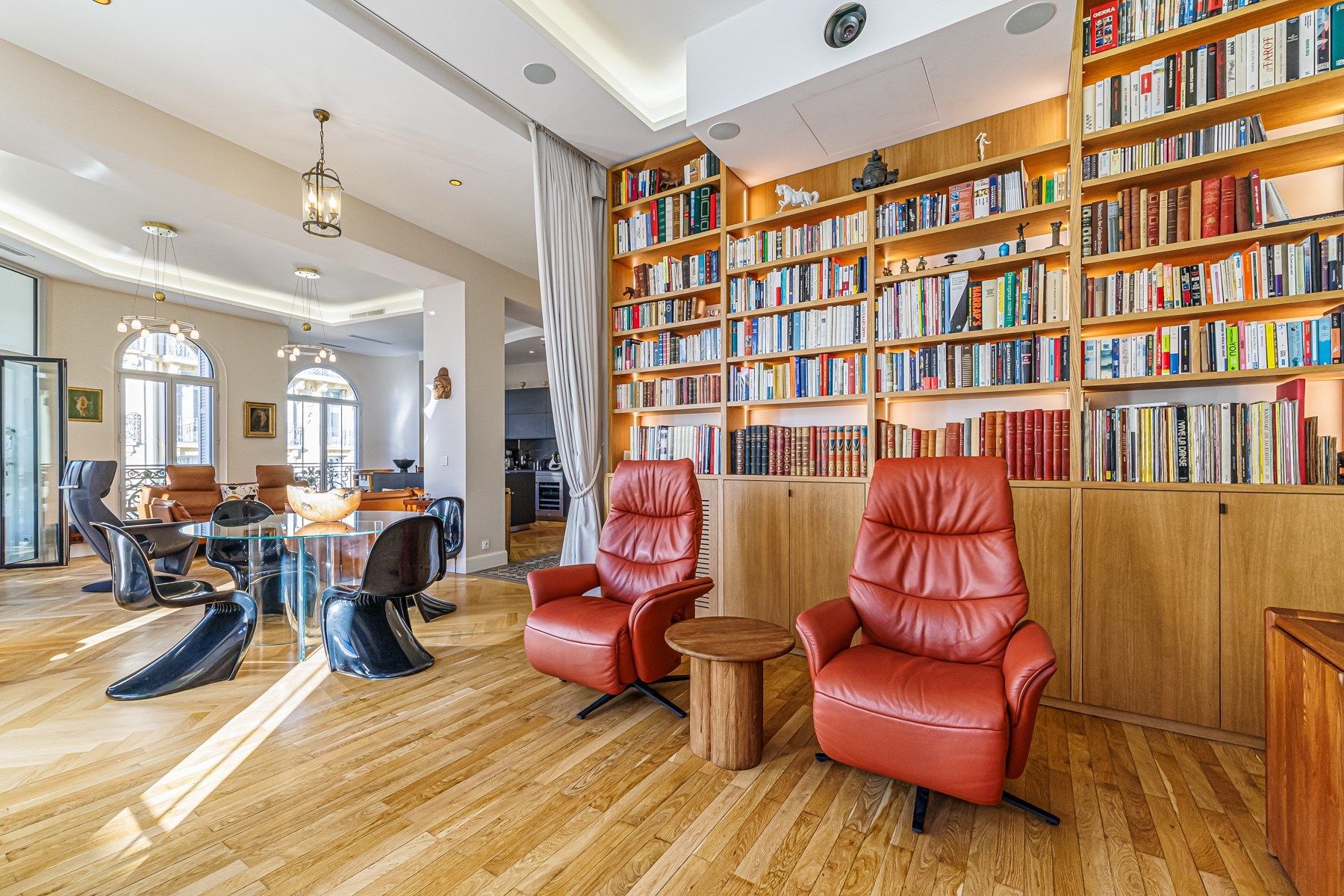 luxury apartment 4 Rooms for sale on NICE (06000)