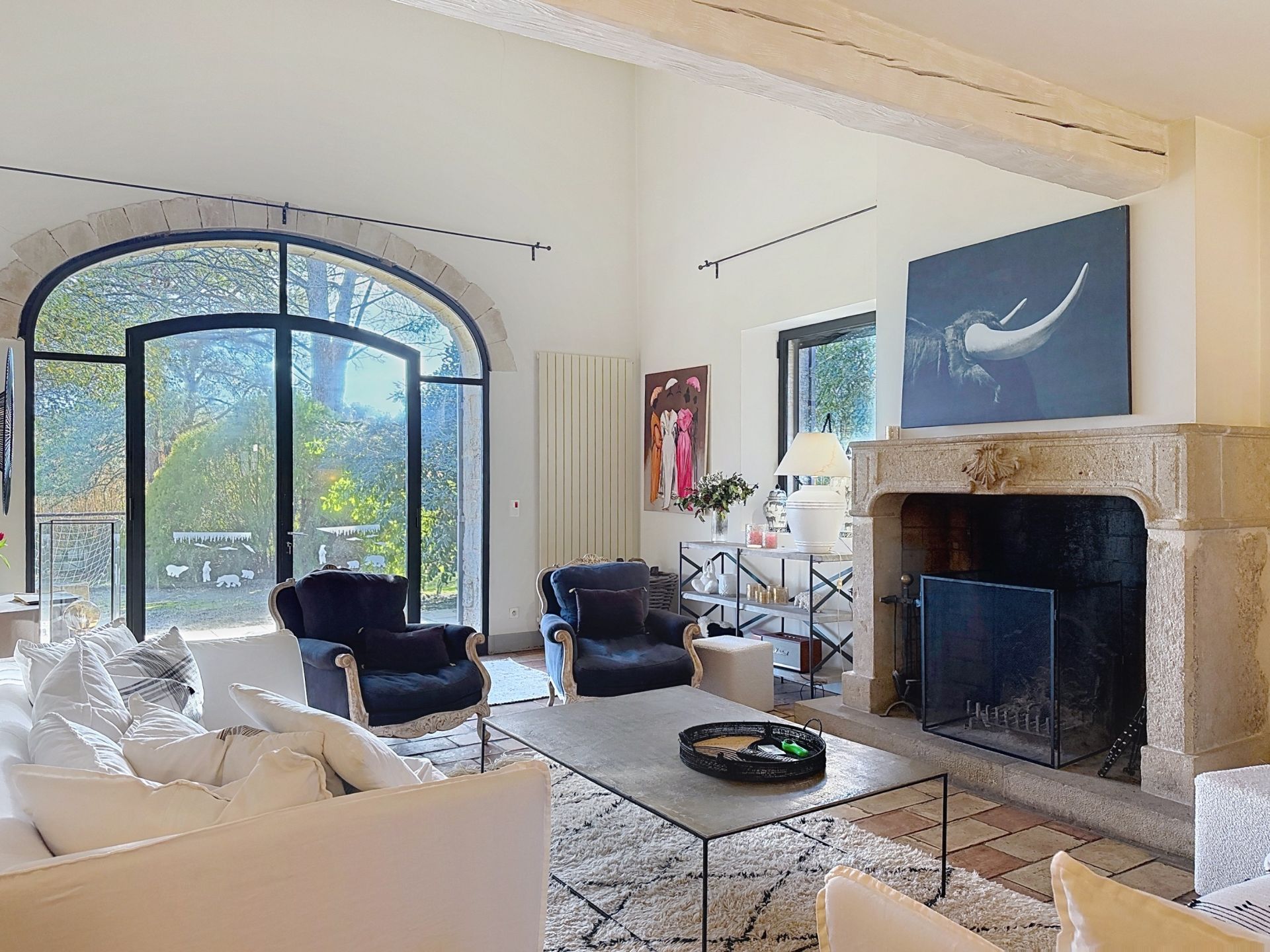 luxury house 8 Rooms for sale on UZES (30700)