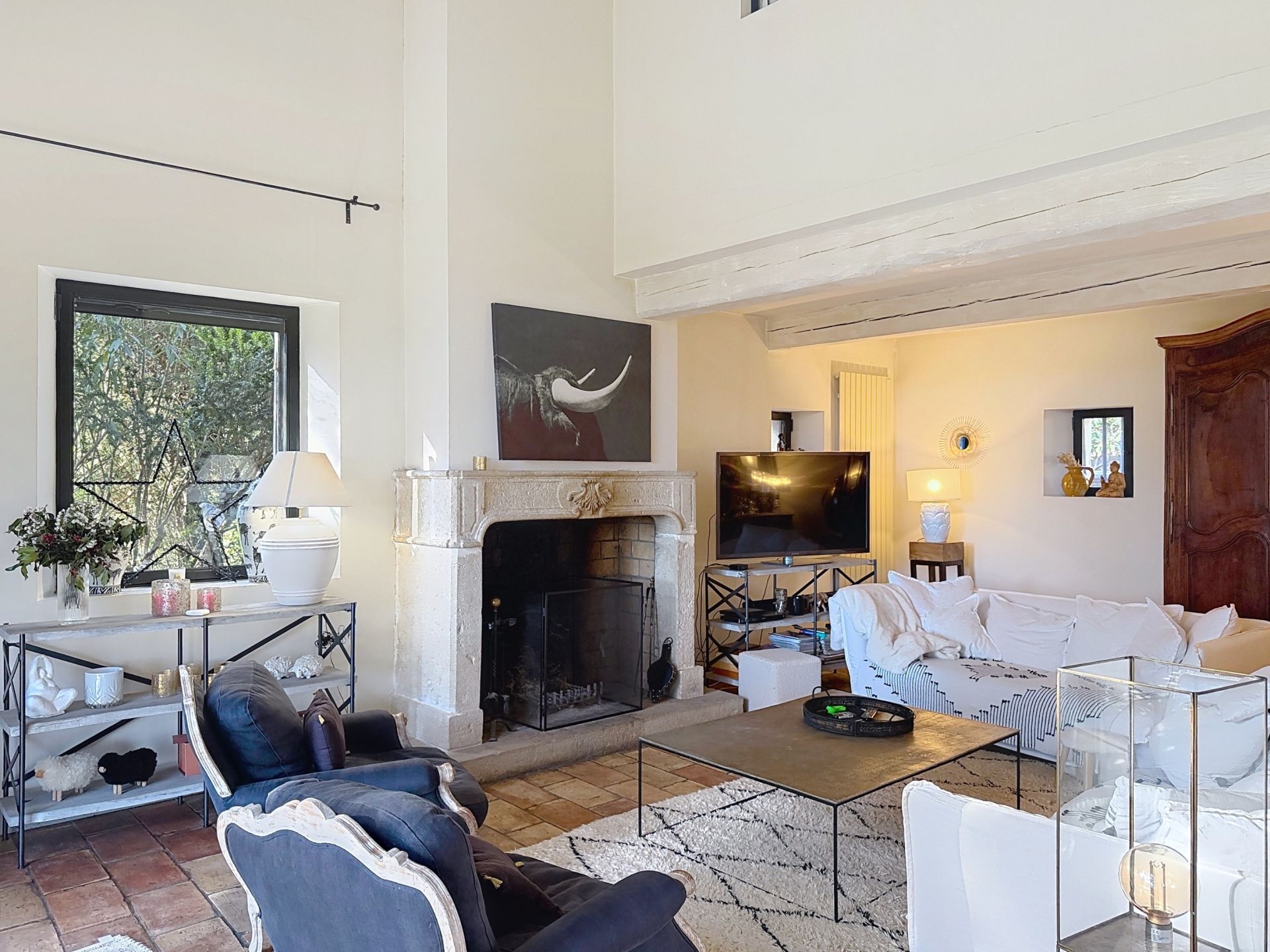 luxury house 8 Rooms for sale on UZES (30700)