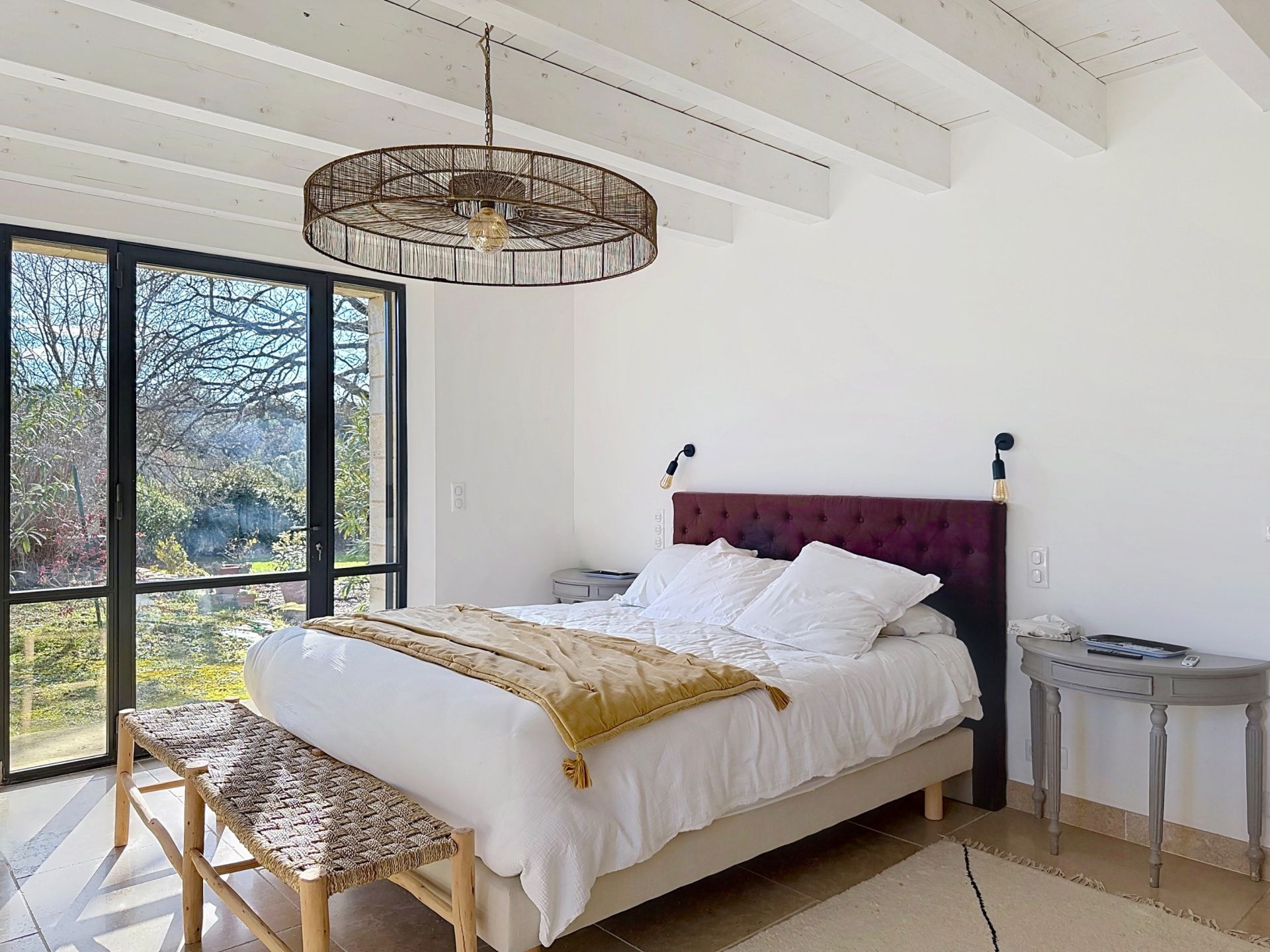 luxury house 8 Rooms for sale on UZES (30700)