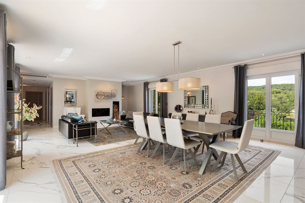 luxury villa 8 Rooms for sale on MOUGINS (06250)