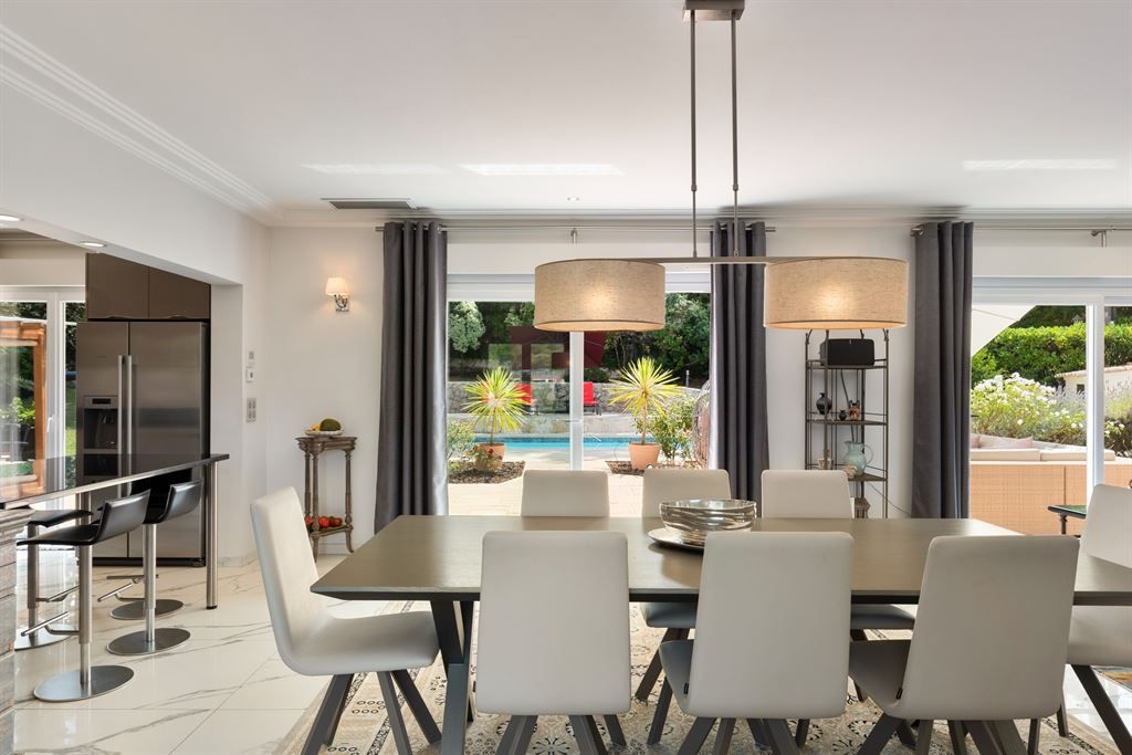 luxury villa 8 Rooms for sale on MOUGINS (06250)