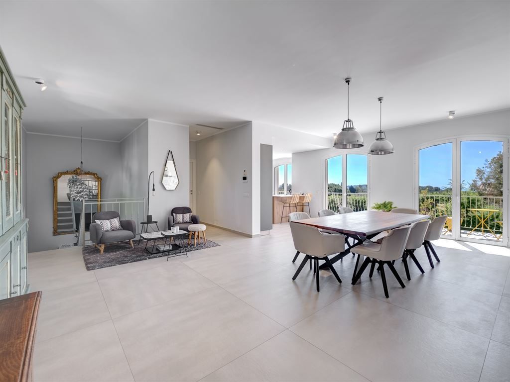 maison de luxe 8 Pièces en vente sur LA ROQUETTE SUR SIAGNE (06550)