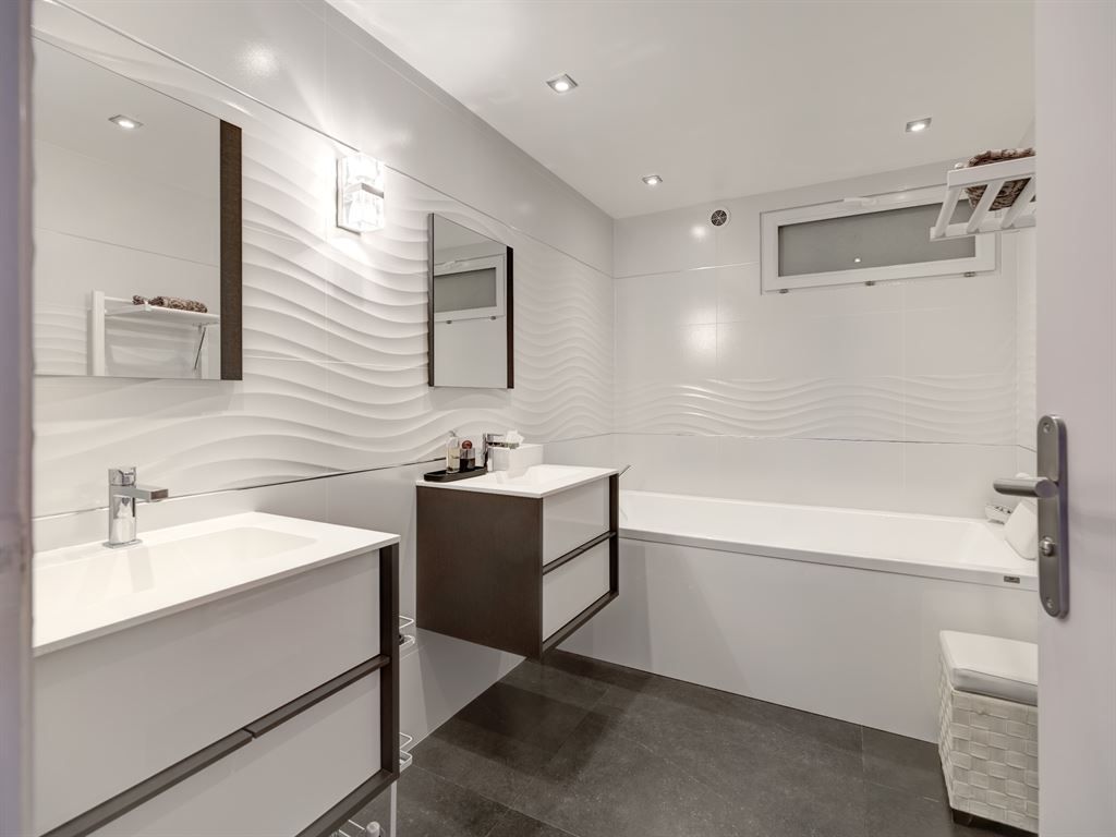 maison de luxe 8 Pièces en vente sur LA ROQUETTE SUR SIAGNE (06550)