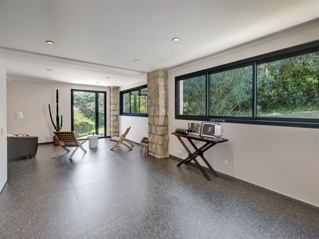 maison de luxe 8 Pièces en vente sur LA ROQUETTE SUR SIAGNE (06550)