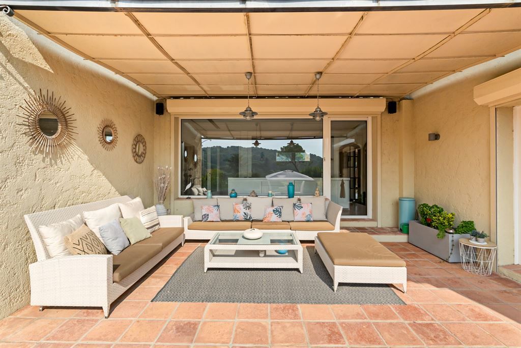 luxury villa 5 Rooms for sale on MOUGINS (06250)