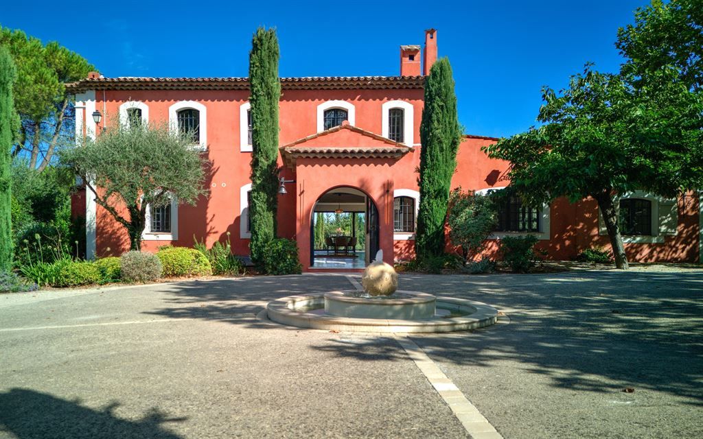 luxury villa 12 Rooms for sale on MOUGINS (06250)