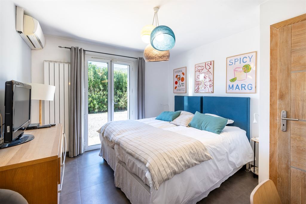 luxury villa 8 Rooms for sale on PEYMEINADE (06530)