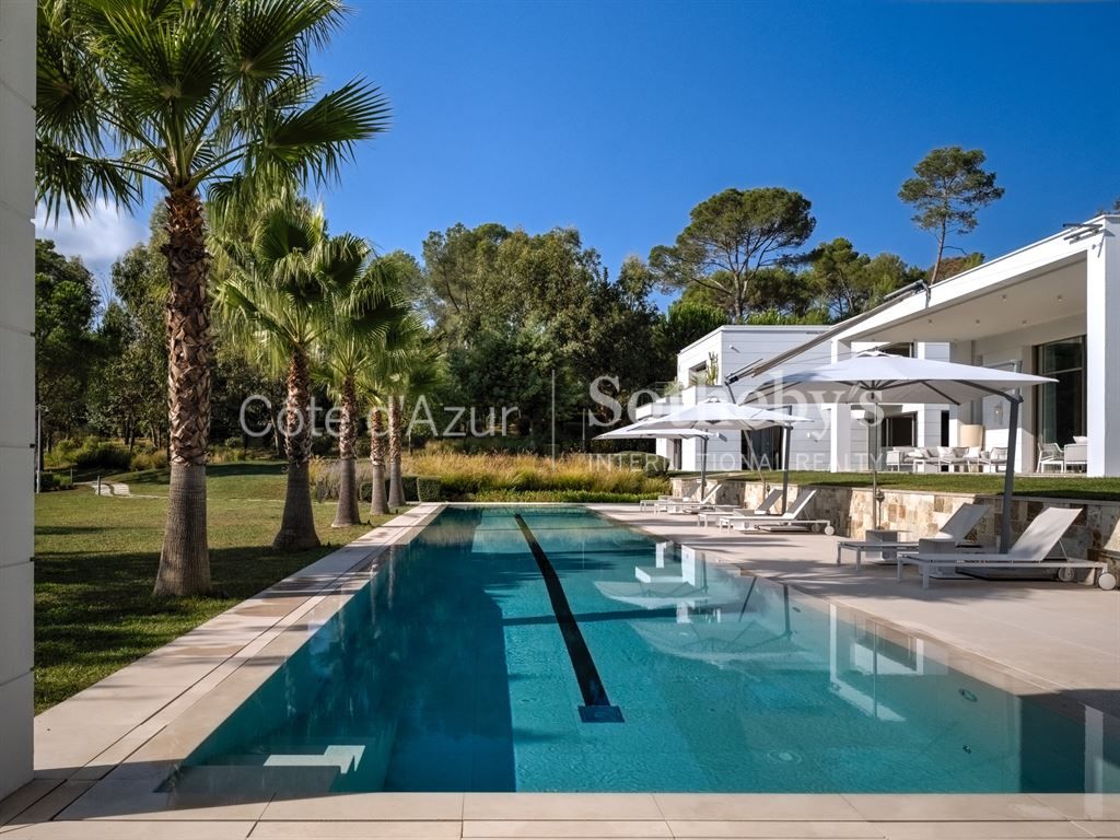 contemporary house 17 Rooms for sale on MOUGINS (06250)