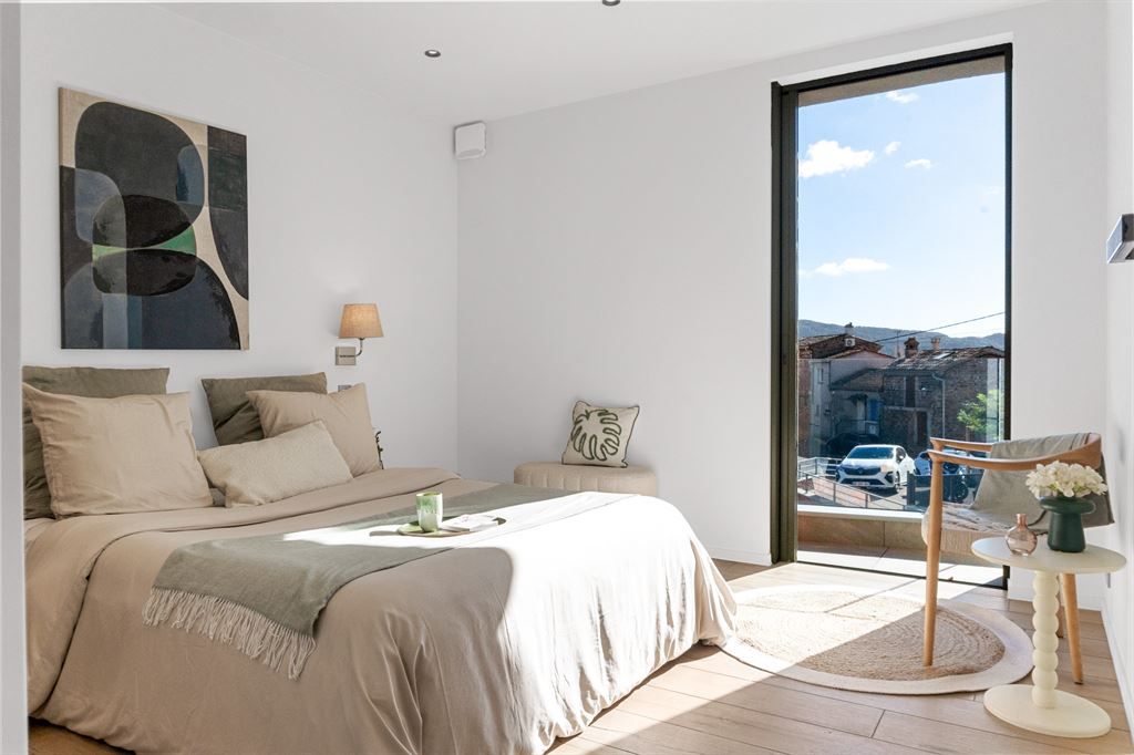 luxury apartment 4 Rooms for sale on LES ADRETS DE L ESTEREL (83600)