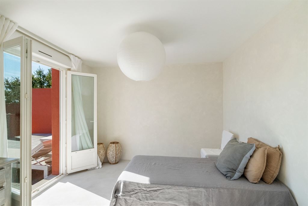 luxury villa 5 Rooms for sale on LES ADRETS DE L ESTEREL (83600)