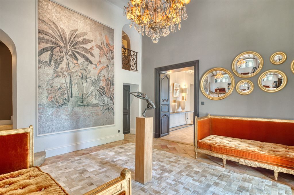mansion 20 Rooms for sale on MOUGINS (06250)