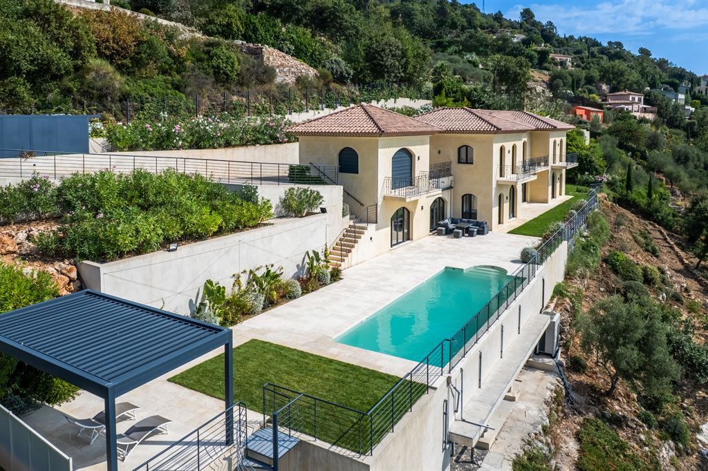 villa de luxe 8 Pièces en vente sur SPERACEDES (06530)