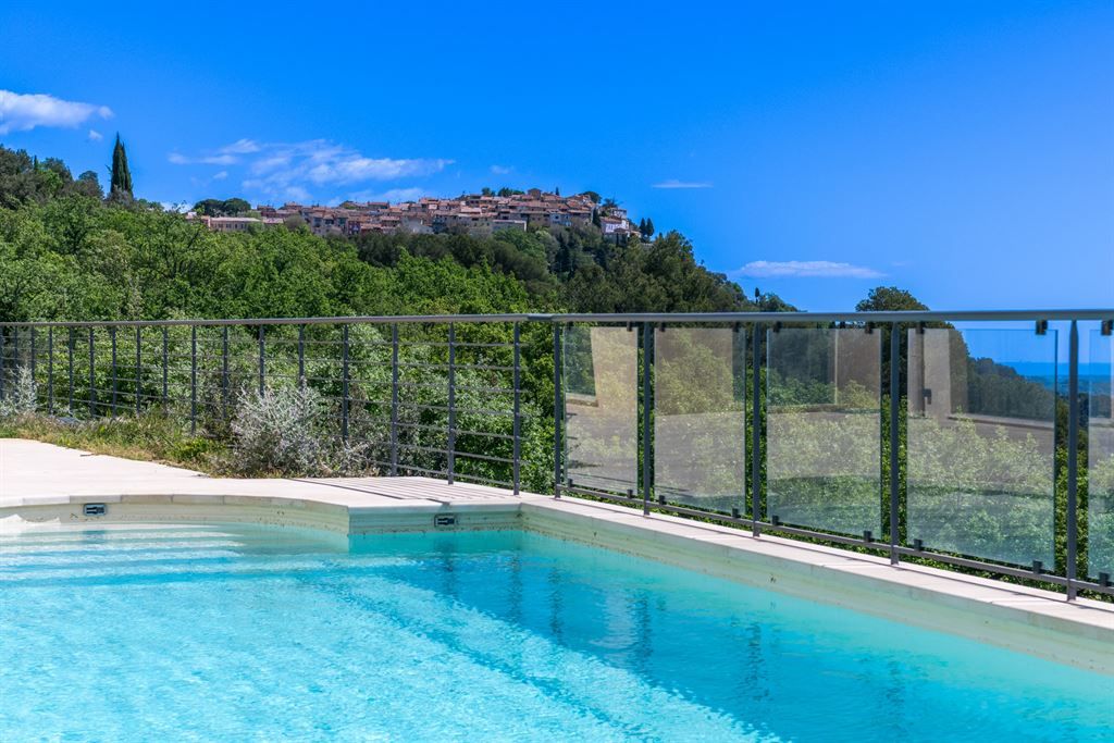 luxury villa 8 Rooms for sale on SPERACEDES (06530)