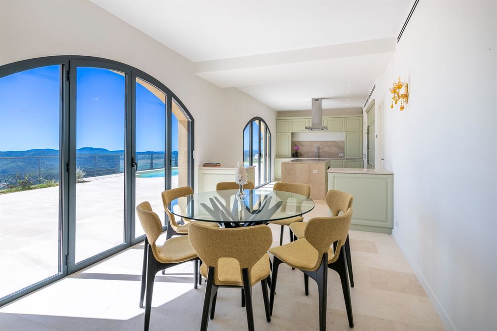 villa de luxe 8 Pièces en vente sur SPERACEDES (06530)