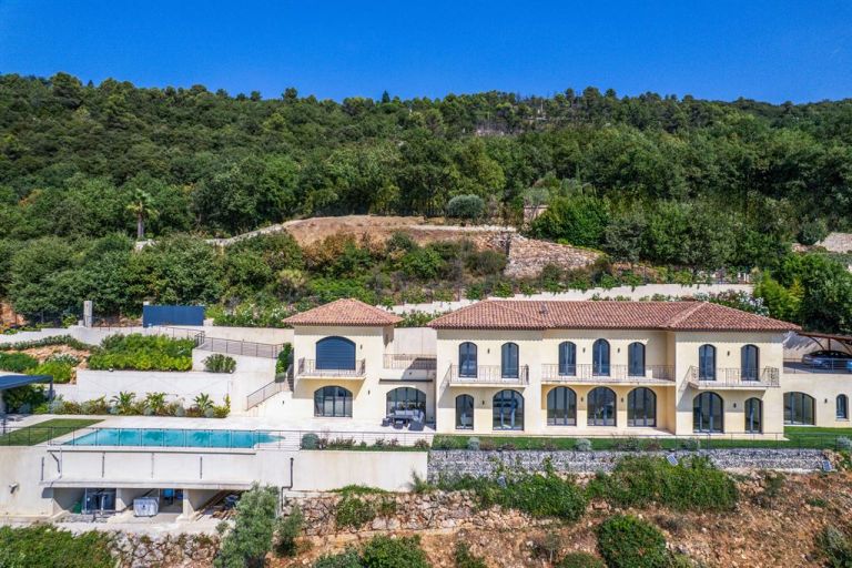 luxury villa 8 Rooms for sale on SPERACEDES (06530)