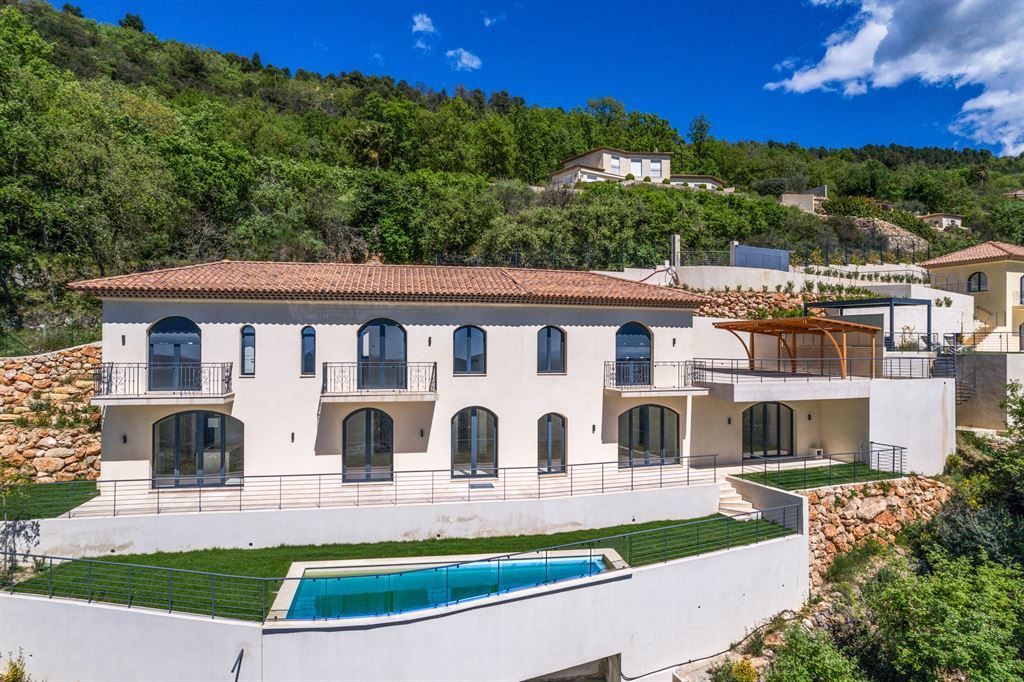 luxury villa 6 Rooms for sale on SPERACEDES (06530)