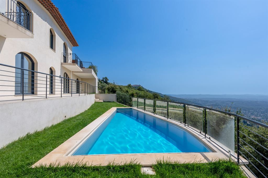 luxury villa 6 Rooms for sale on SPERACEDES (06530)