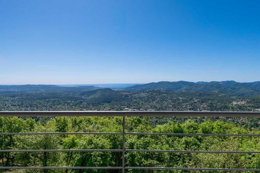 villa de luxe 6 Pièces en vente sur SPERACEDES (06530)
