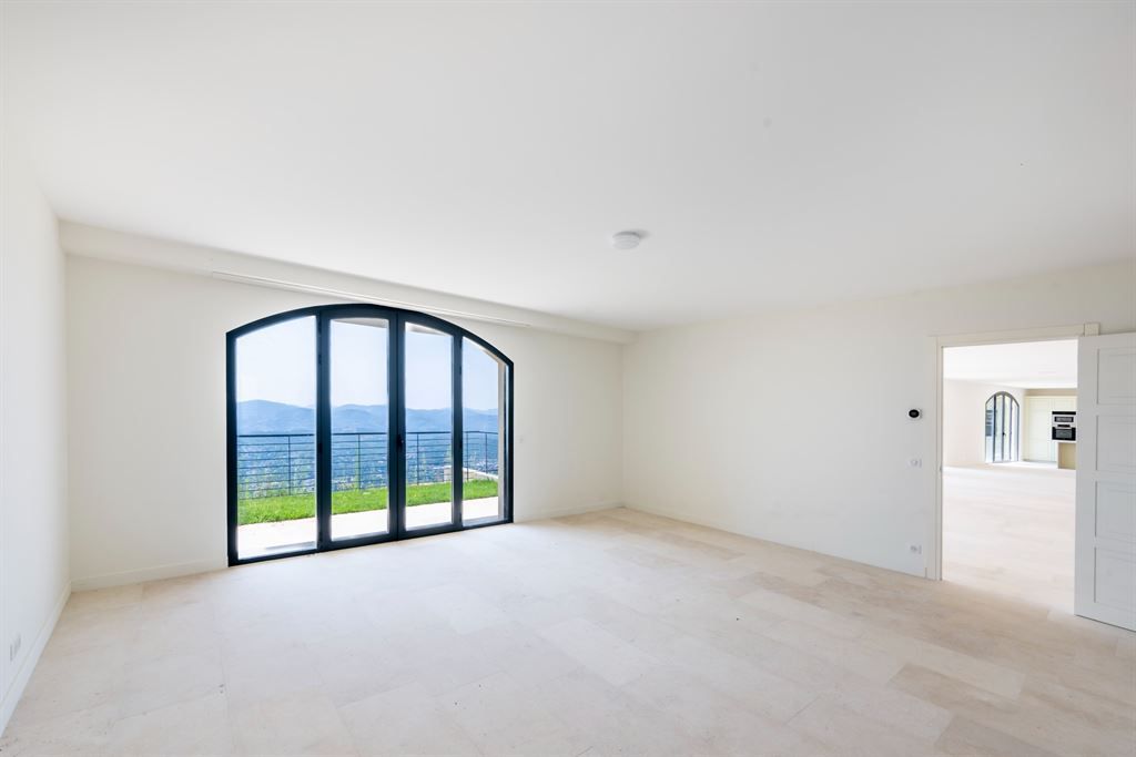 villa de luxe 6 Pièces en vente sur SPERACEDES (06530)