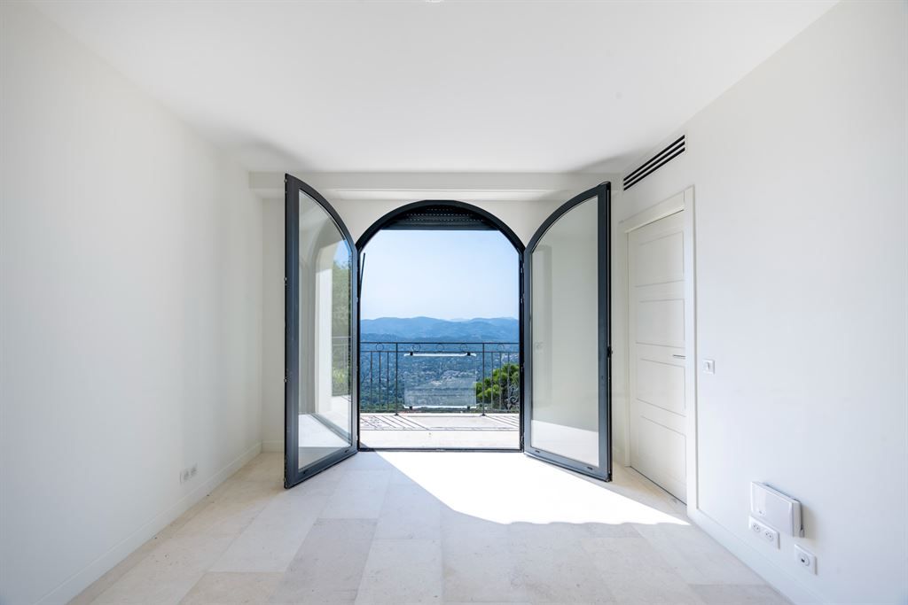 villa de luxe 6 Pièces en vente sur SPERACEDES (06530)