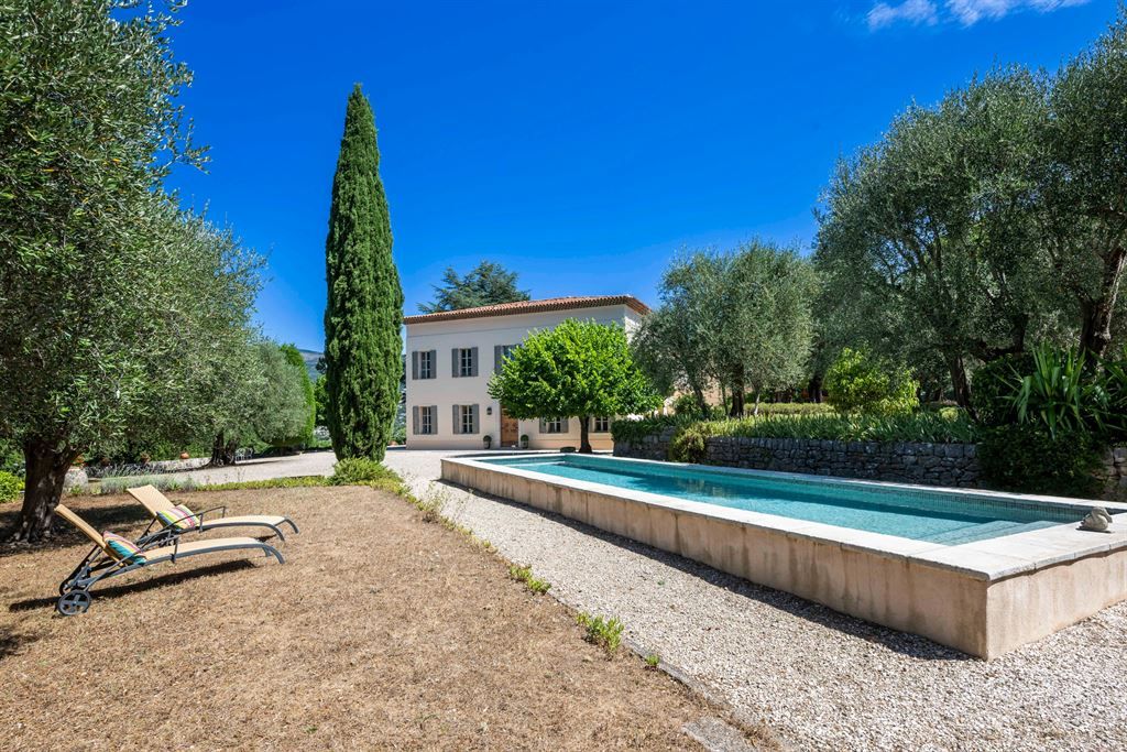 bastide 11 Rooms for sale on GRASSE (06130)