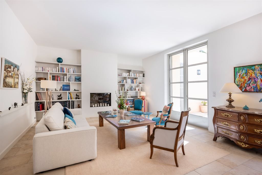 bastide 11 Rooms for sale on GRASSE (06130)