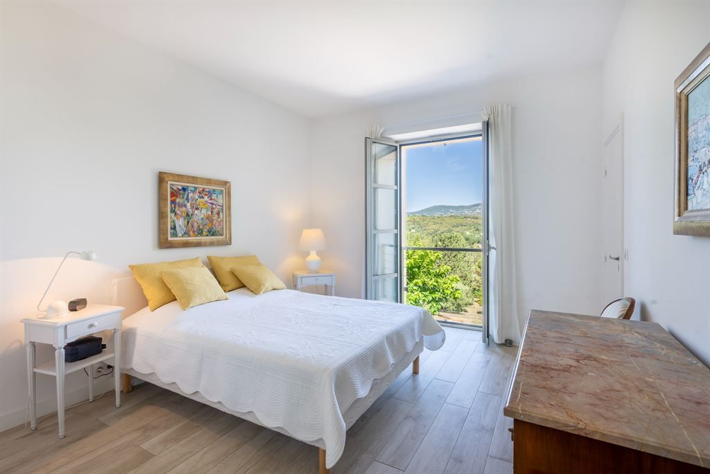 bastide 11 Rooms for sale on GRASSE (06130)