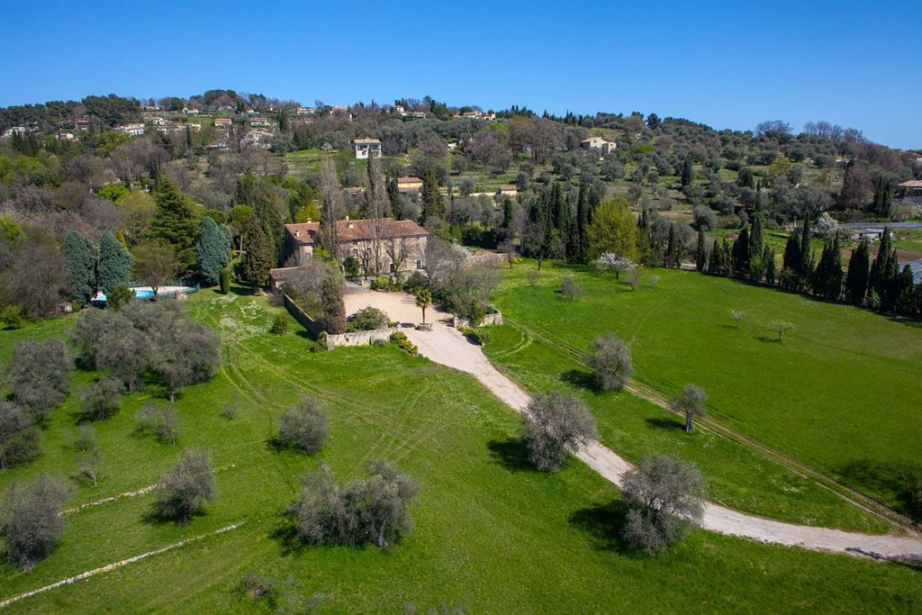 maison provençale de luxe 20 Pièces en vente sur OPIO (06650)