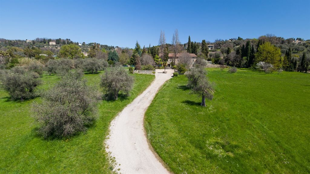 luxury provencale house 20 Rooms for sale on OPIO (06650)