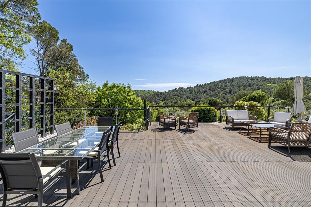 luxury villa 9 Rooms for sale on VALBONNE (06560)
