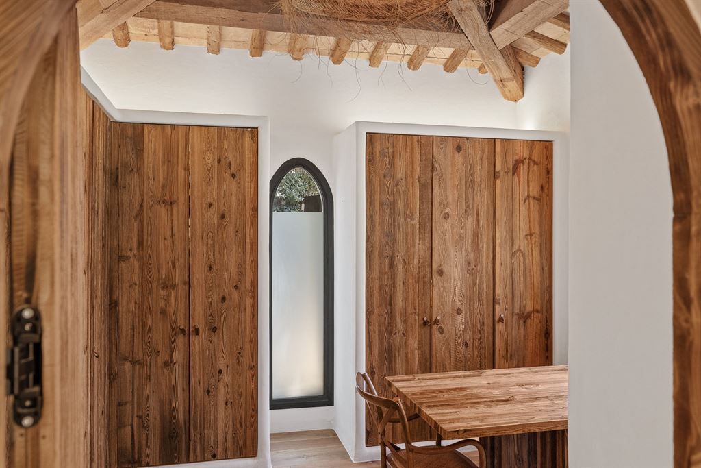 luxury villa 7 Rooms for sale on MOUGINS (06250)