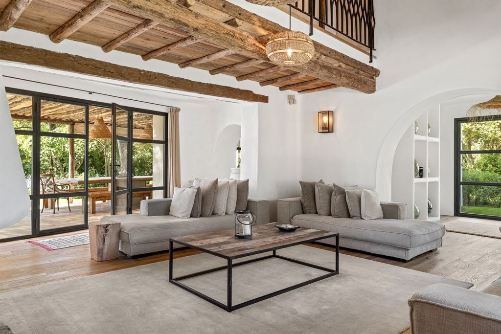 luxury villa 7 Rooms for sale on MOUGINS (06250)