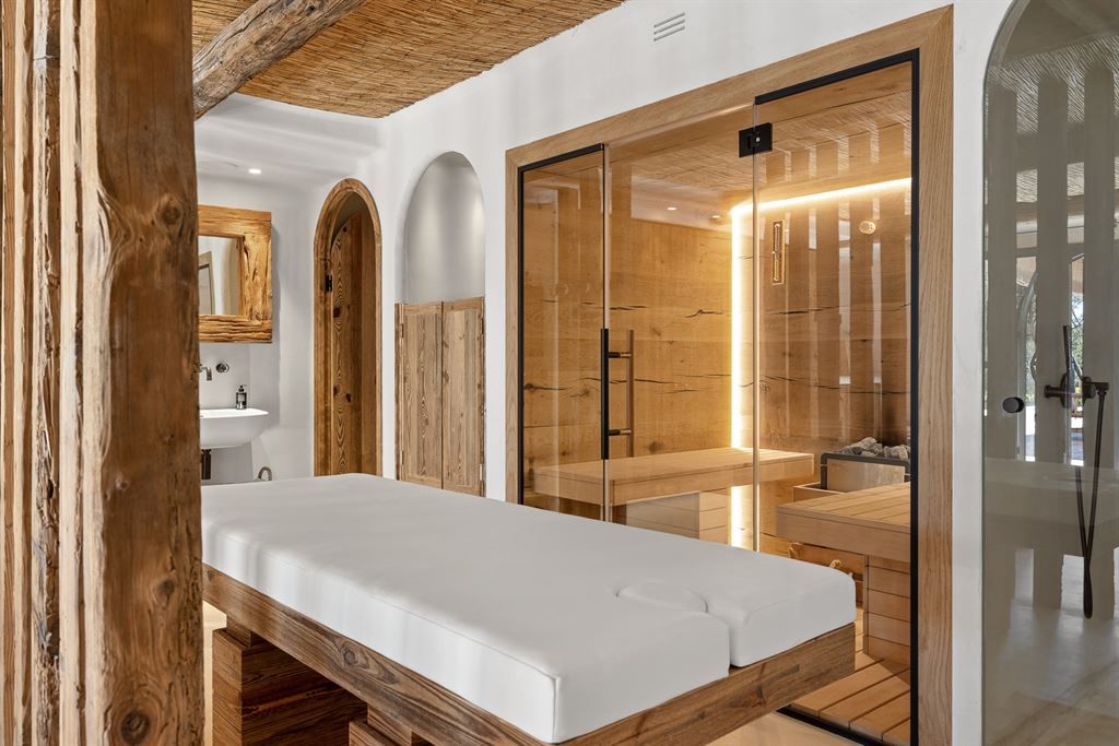 luxury villa 7 Rooms for sale on MOUGINS (06250)