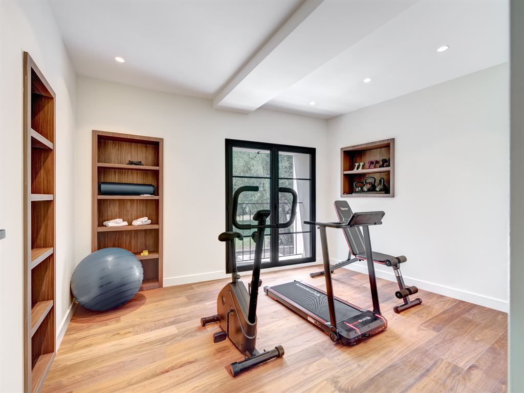 luxury provencale house 8 Rooms for sale on MOUGINS (06250)