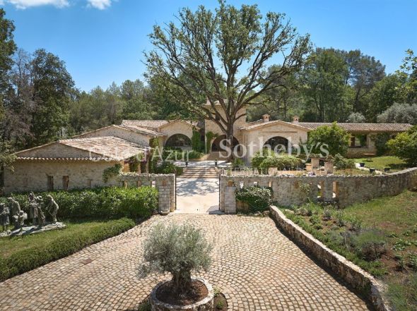 Sale Equestrian property Roquefort-les-Pins 14&nbsp;Rooms 700&nbsp;m²