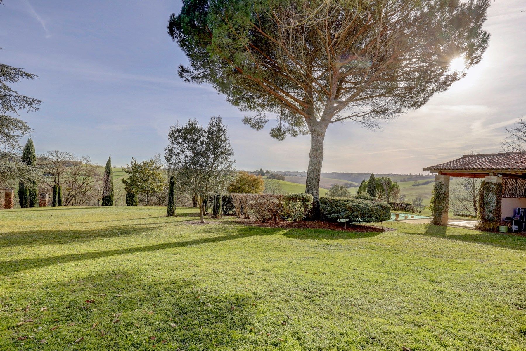 luxury house 12 Rooms for sale on LAVAUR (81500)