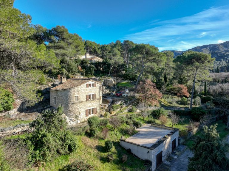 luxury provencale house 5 Rooms for sale on ST REMY DE PROVENCE (13210)
