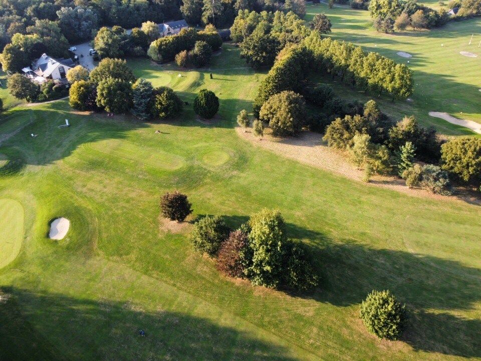 luxury property 92 Rooms for sale on ANGERS (49000)