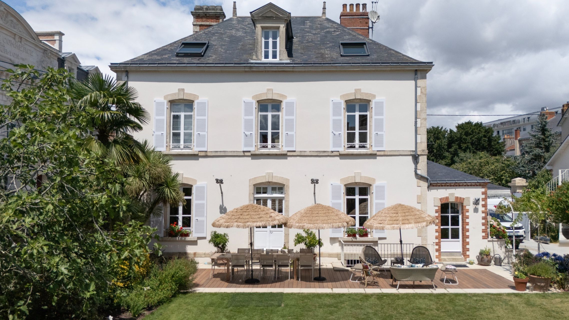 hôtel particulier 9 Pièces en vente sur LA ROCHE SUR YON (85000)