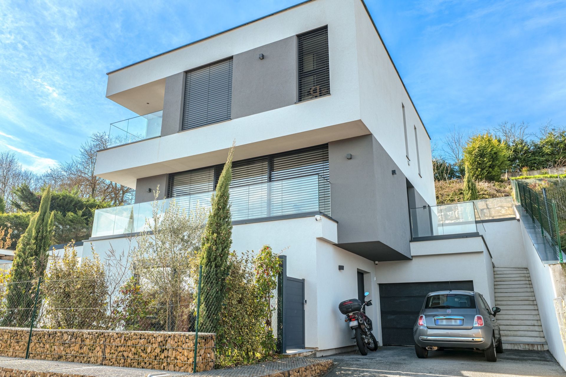 maison contemporaine 7 Pièces en vente sur ALBIGNY SUR SAONE (69250)