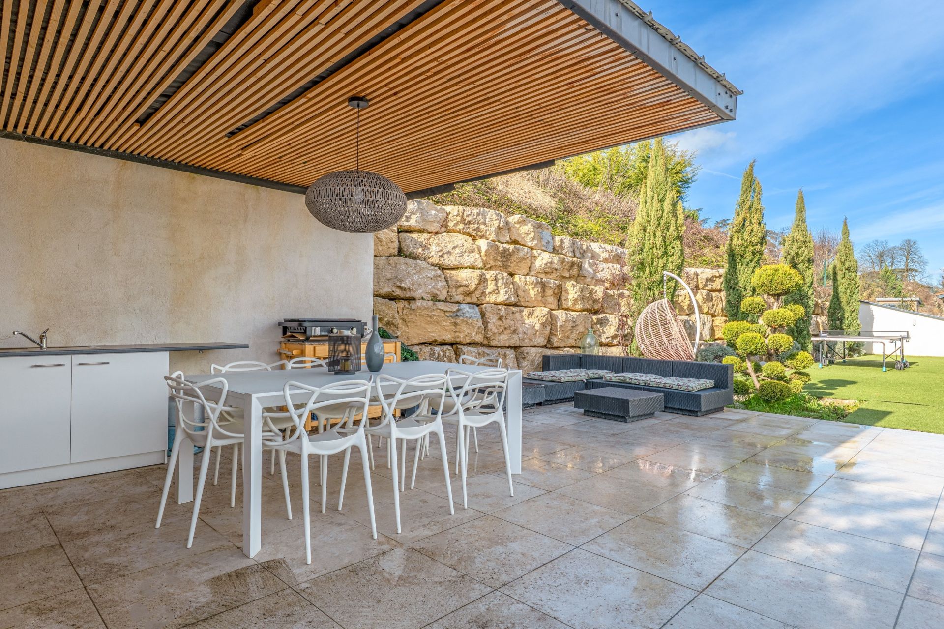 maison contemporaine 7 Pièces en vente sur ALBIGNY SUR SAONE (69250)
