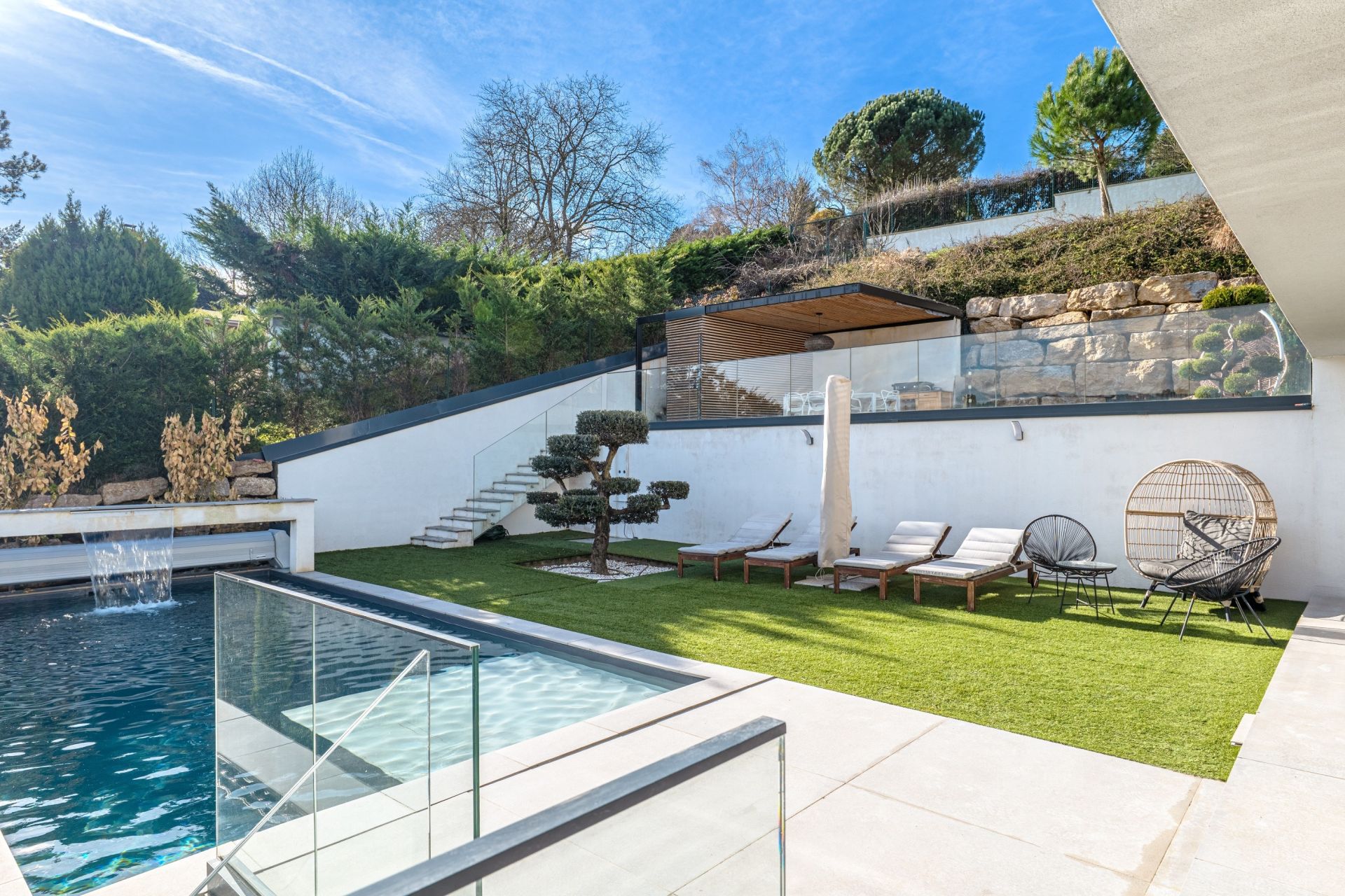 maison contemporaine 7 Pièces en vente sur ALBIGNY SUR SAONE (69250)