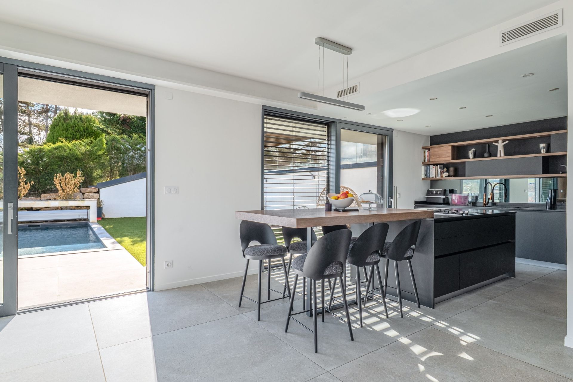 maison contemporaine 7 Pièces en vente sur ALBIGNY SUR SAONE (69250)