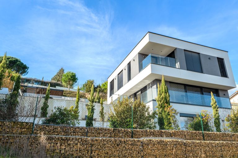 maison contemporaine 7 Pièces en vente sur ALBIGNY SUR SAONE (69250)