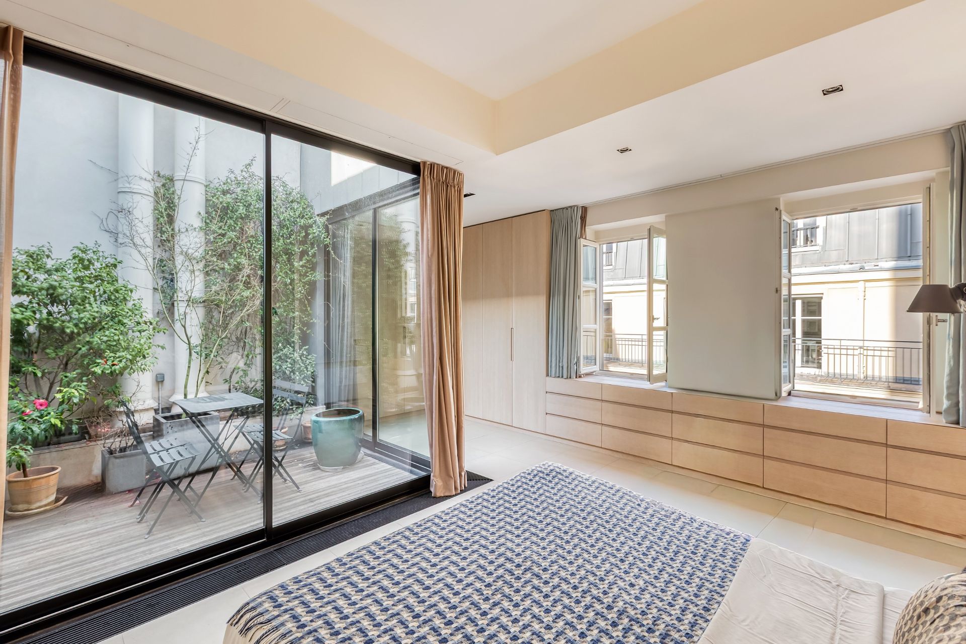 maison de ville 8 Pièces en vente sur PARIS (75006)